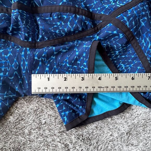 Lululemon Track Short III Sz - Picture 8 of 8